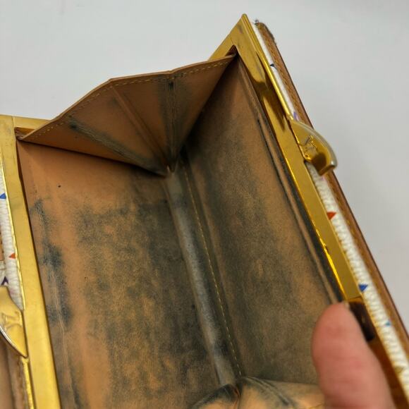 GUC Louis Vuitton White Murakami Wallet - Picture 9 of 12